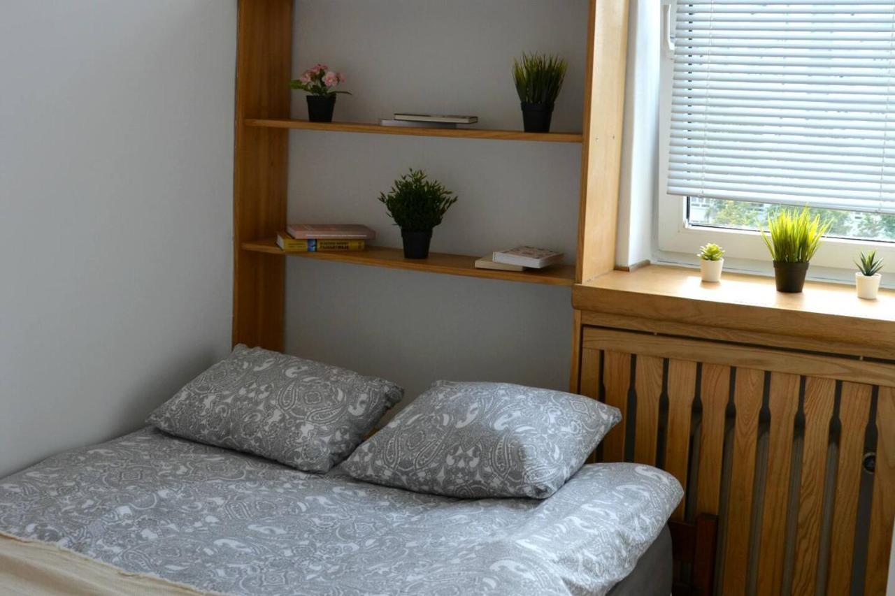 Ohmyhome - Sunny Apartment In City Center 华沙 外观 照片